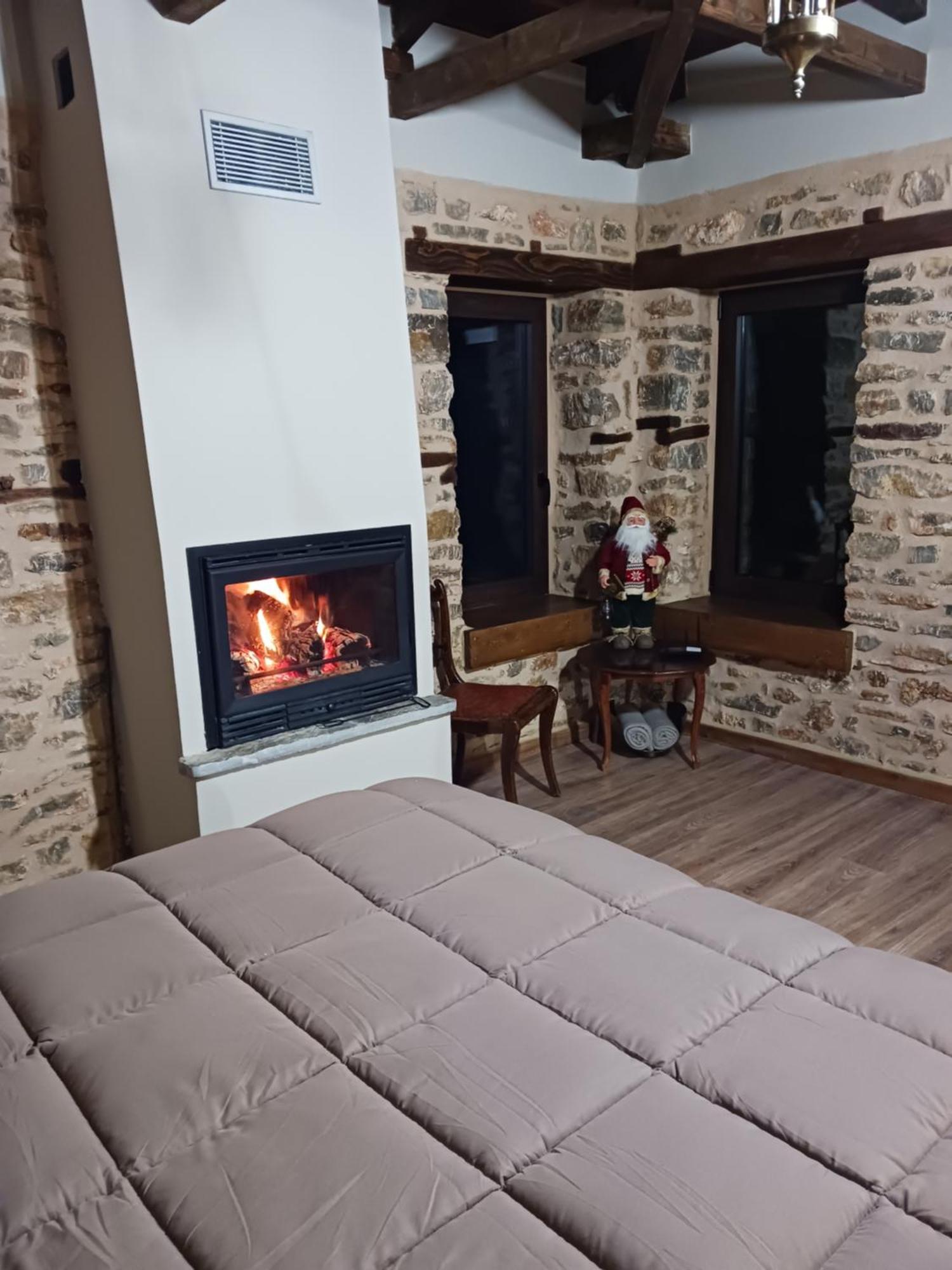 Guesthouse Amalia Kalesmenon Luaran gambar