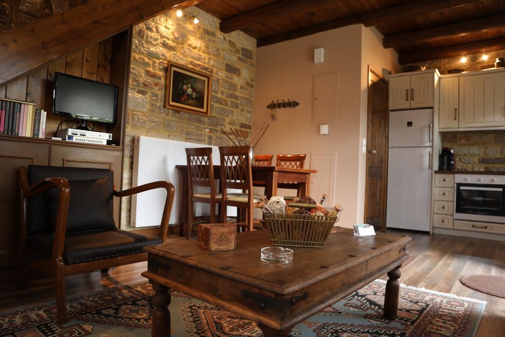 Guesthouse Amalia Kalesmenon Luaran gambar